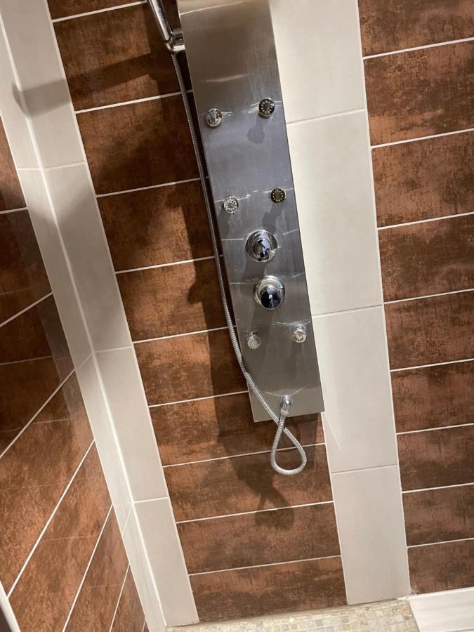 Studio Privee Vesoul -Wifi,Tv,Clim,Parking Gratuit Εξωτερικό φωτογραφία