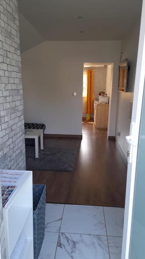 Studio Privee Vesoul -Wifi,Tv,Clim,Parking Gratuit Εξωτερικό φωτογραφία